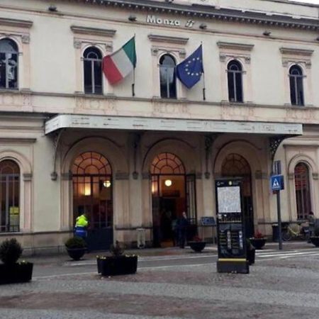 Tevere 20 House モンツァ エクステリア 写真