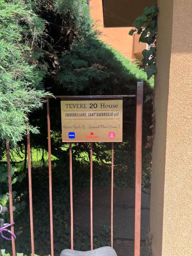 Tevere 20 House モンツァ エクステリア 写真